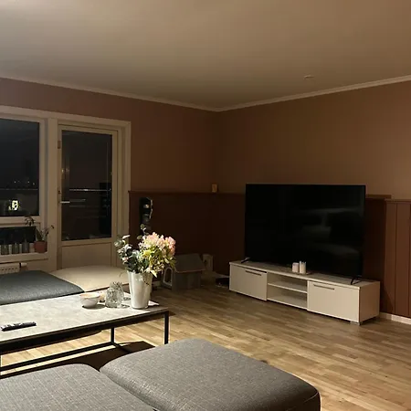 Apartment Charming 3-bedroom 2-floor For Rent In A Relaxing Neighborhood Close To 2025 Wc