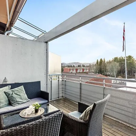 Charming 3-bedroom 2-floor For Rent In A Relaxing Neighborhood Close To 2025 Wc Apartment *